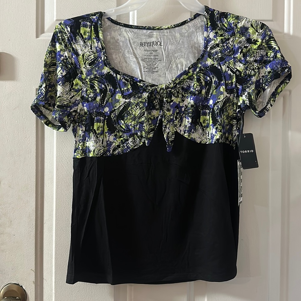 TORRID Warner Bros Beetlejuice Mansion Super Soft Tie Front Top: NWT:SZ 00 (M/L)